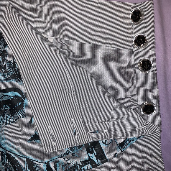 Funky grey stripe on silvery material high waisted asymmetrical skirt Small - Picture 15 of 16